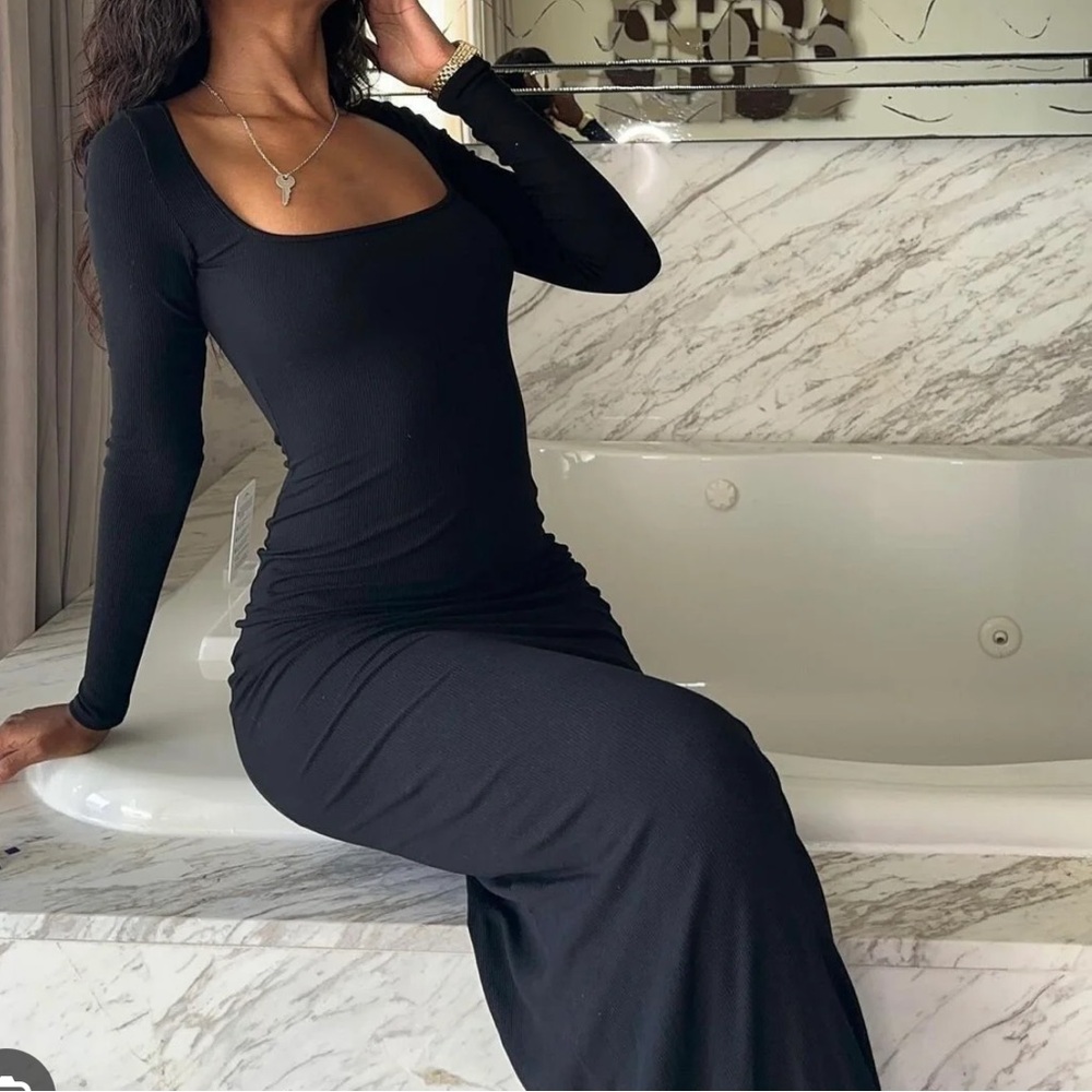 ✨SKIMS Dress✨ - Picture 3 of 7